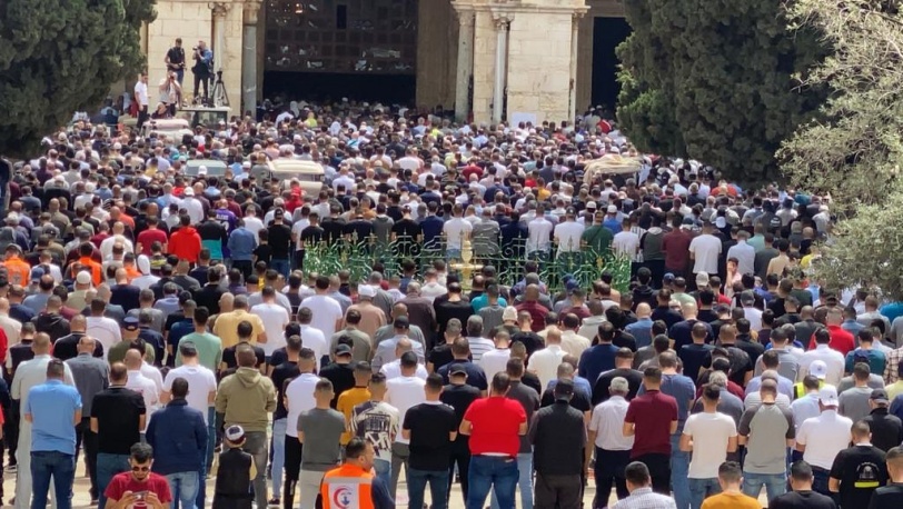 80 الف مصل يؤدون صلاة الجمعة الأولى من رمضان في المسجد الاقصى 