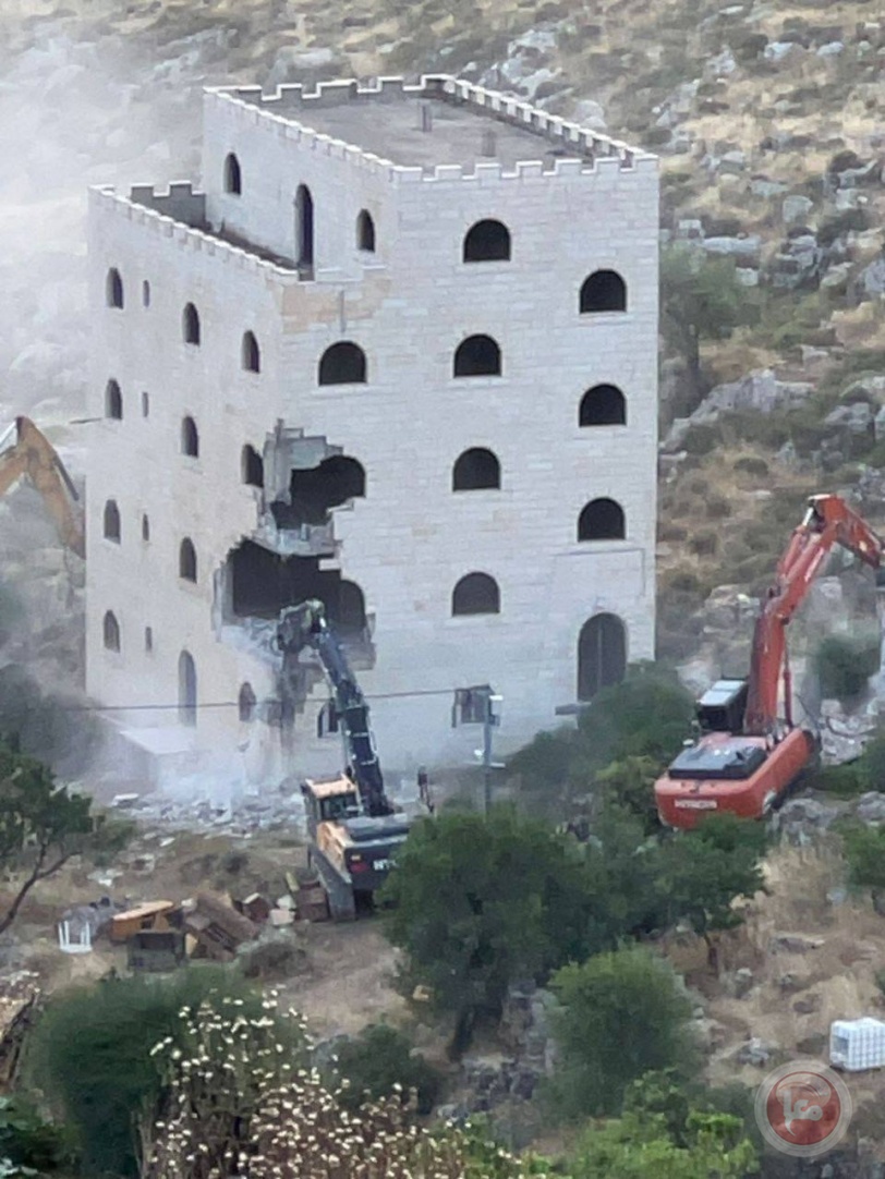 الاحتلال يهدم بناية في ارطاس جنوب بيت لحم