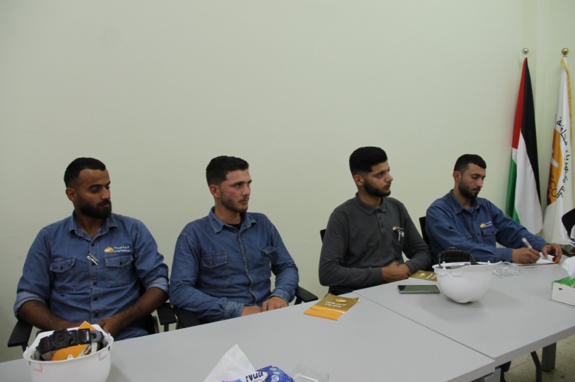 "كهرباء القدس" تعقد دورة للسلامة العامة لموظفيها الجدد في مركز التدريب بأريحا