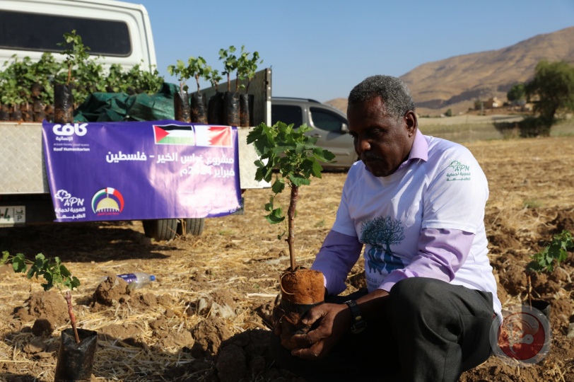 "غراس بحرينية" تزرعها العربية لحماية الطبيعة على 145 دونما في فلسطين