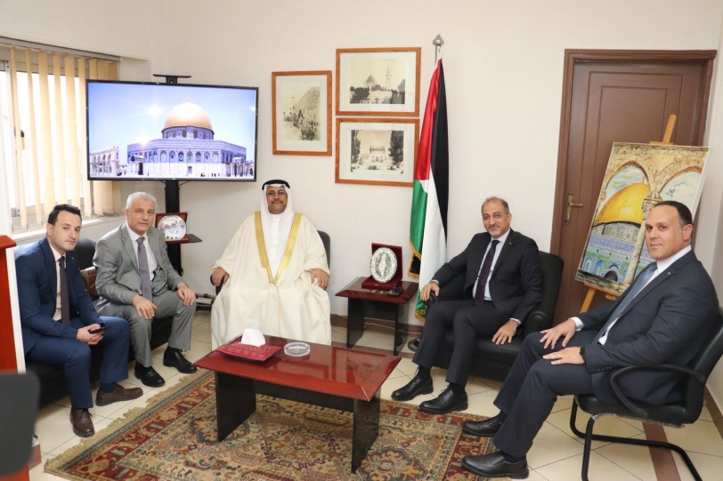 مندوبية فلسطين لدى الجامعة العربية تُكرّم رئيس البرلمان العربي