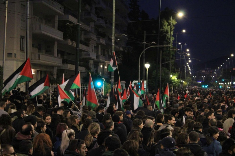 الالاف يتظاهرون دعما لفلسطين في اثينا