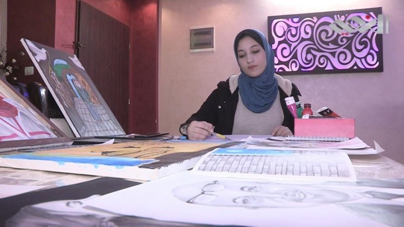 الفنانة علا نمرة ترسم حكاية الوطن بلوحاتها