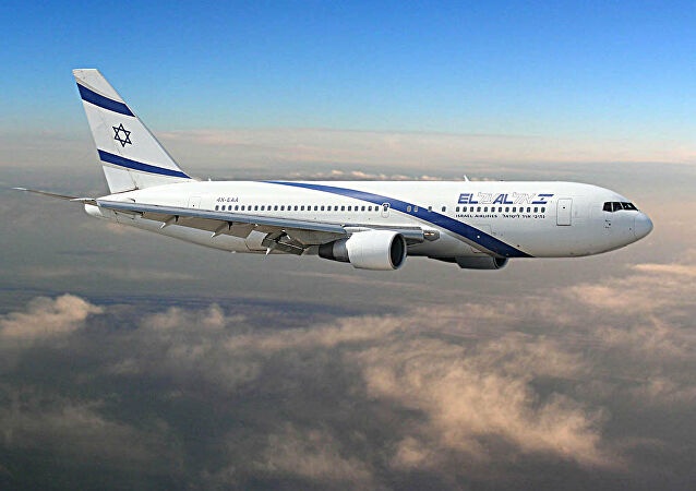 Israel closes its airspace in the north