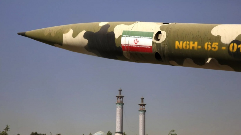 إيران تختبر بنجاح صاروخ &quot;فجر 5&quot; المجهز برأس حراري
