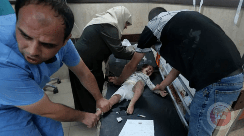 صحة غزة: طواقمنا عاينت حالات ناجمة عن استخدام أسلحة محرمة دوليا