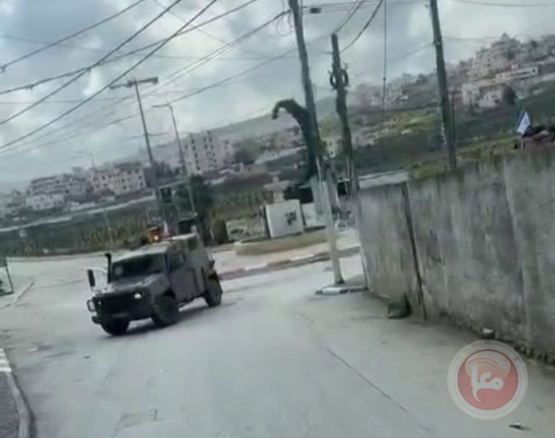 The occupation arrests three citizens south of Nablus