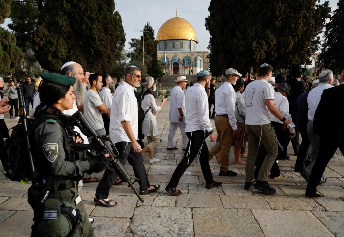 298 settlers storm Al-Aqsa Mosque, and municipal crews raid Silwan