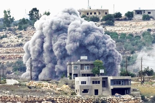 Israeli bombing targets two houses in Kfar Shouba, southern Lebanon