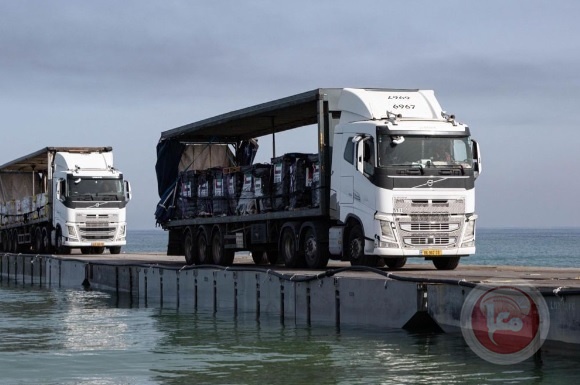 An Emirati aid shipment arrives by sea in Gaza in cooperation with the United States Agency for International Development