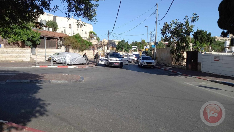 Coinciding with settlers' celebrations - the occupation continues to siege and close Sheikh Jarrah