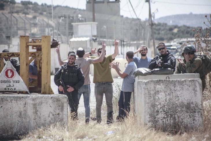 The occupation intends to increase arming settlers in the West Bank