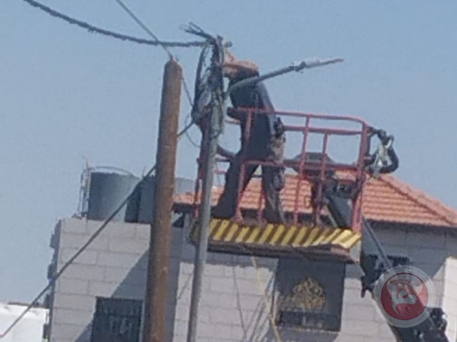 Hebron Municipality: Settlers steal electricity from the Hebron electricity network