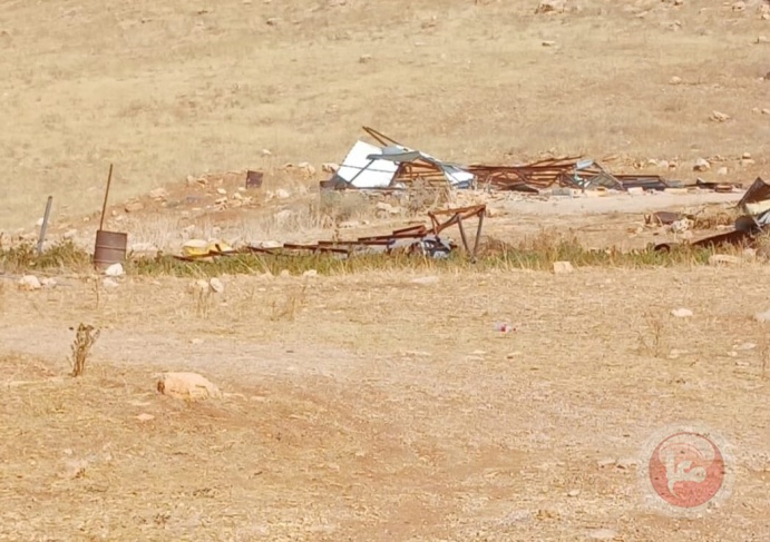 Jericho: Settlers demolish 10 barracks in the middle lanes