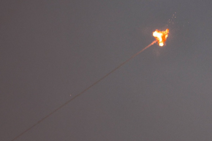 The Israeli army announces the interception of a suspicious target launched from the east