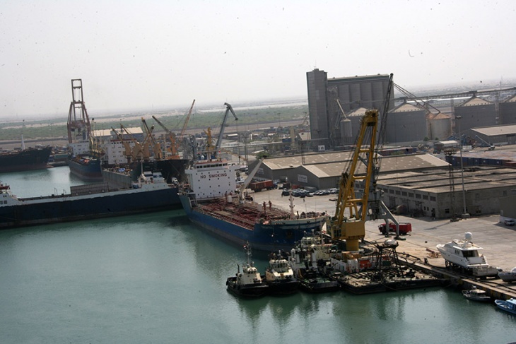 Attack on a cargo ship west of Hodeidah