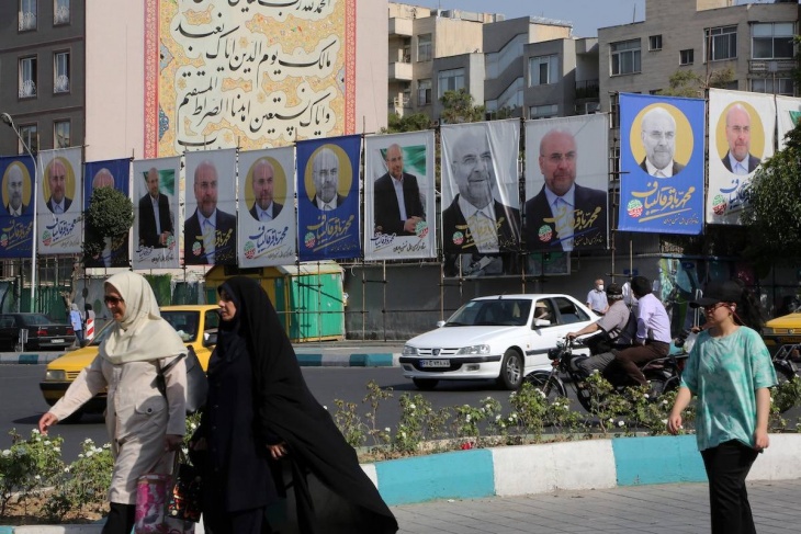 61 مليونا يختارون خليفة رئيسي.. انطلاق عملية التصويت في الانتخابات الرئاسية الإيرانية