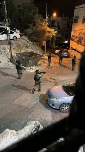 Beat and search - Arrest campaign from Issawiya