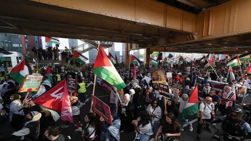 Massive rally in Chicago in support of Gaza on last day of Democratic convention