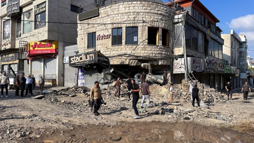 Emergency teams begin temporary preparation of streets and restoration of basic services in Jenin (photos)