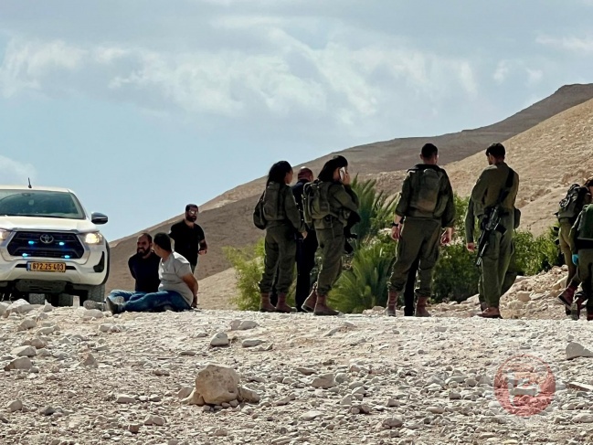 (Video and photos) - Settlers attack a school north of Jericho