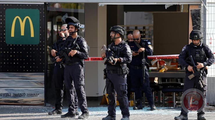 Occupation police arrest nearly 20 young men from the West Bank in Jerusalem