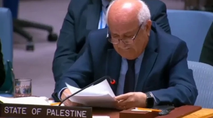 In tears, the Palestinian delegate to the United Nations reads a letter from a doctor who was martyred in an airstrike in Gaza