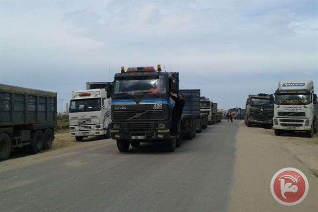 580 شاحنة لغزة عبر كرم ابو سالم