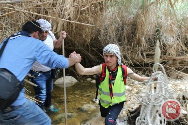 الجوال محمد المحتسب يشارك مفوضية القدس رحلتها الخلوية