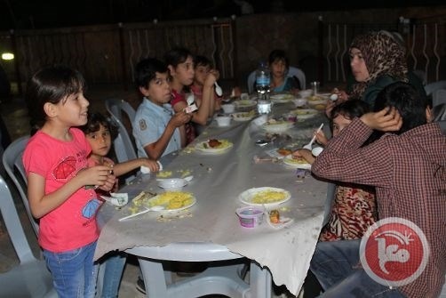 موائد بشائر الخير.. فرحة وخير