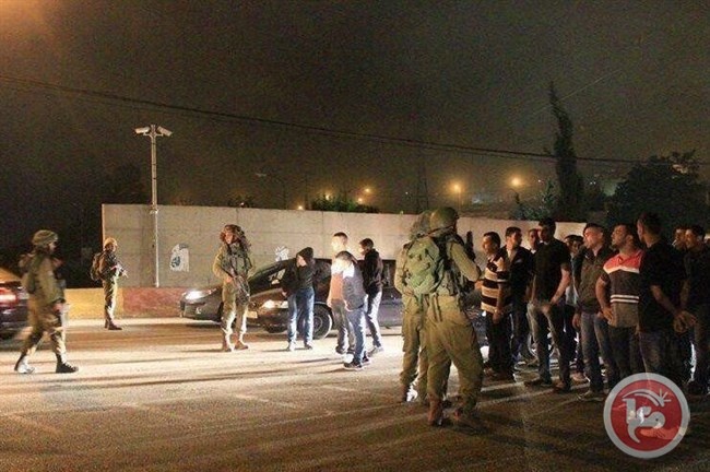 الاحتلال يعتقل 15 فلسطينيا في الضفة