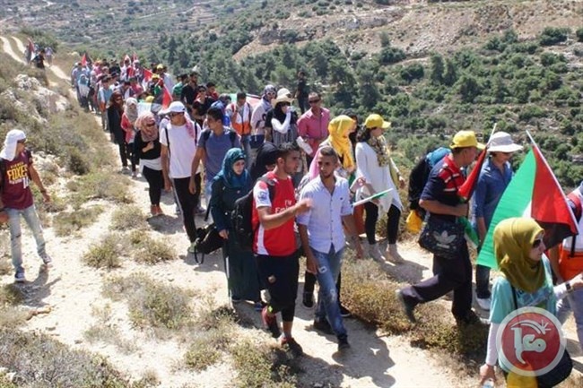 مئة مشارك ينفذون مسارا شبابيا في بيت جالا وبلدة بتير