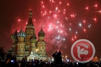 موسكو تبدأ الاحتفال بالسنة الجديدة والروس يستقبلونها 11 مرة