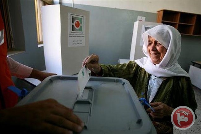 استطلاع معا: حماس تتحمّل مسؤولية قرار وقف الإنتخابات