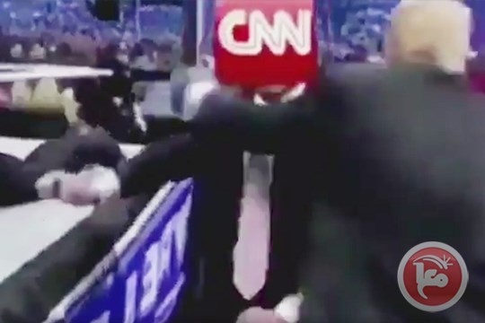 ترامب ينشر فيديو مصارعة مع &quot;CNN&quot; التي انهال عليها بالضرب