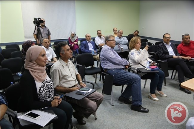 جامعة القدس تعقد ورشة لعمداء البحث العلمي في الجامعات