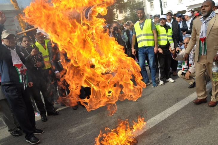 جماهير المغرب ترفض صفقة القرن وتهتف لفلسطين